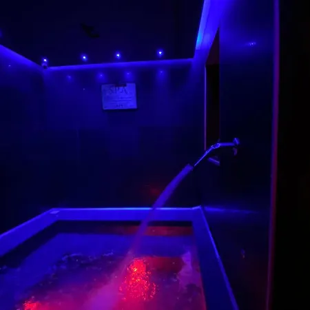 فندق مبيت وإفطار White Diffuso Ristorante & 4*