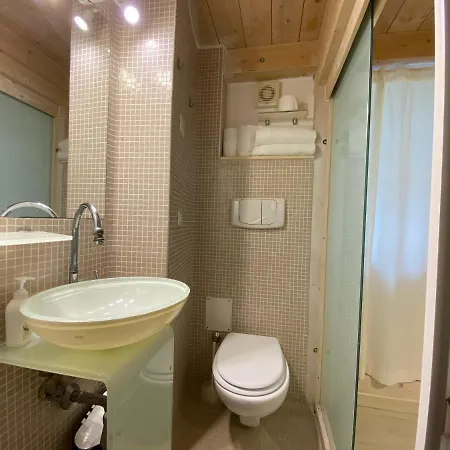 White Diffuso Ristorante & 4*