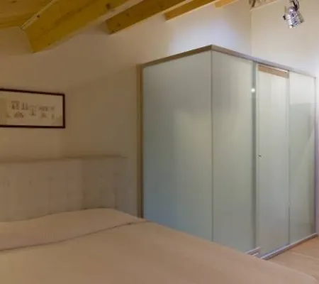 White Bed & Breakfast 2*