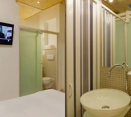 B&B White Diffuso Ristorante & 포자