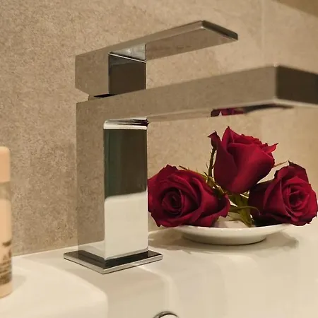 B&B White Diffuso Ristorante & 4*