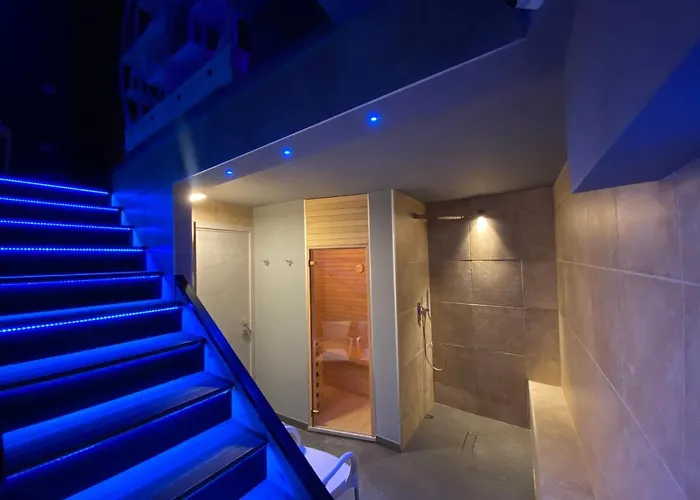 Bed & Breakfast White 4*